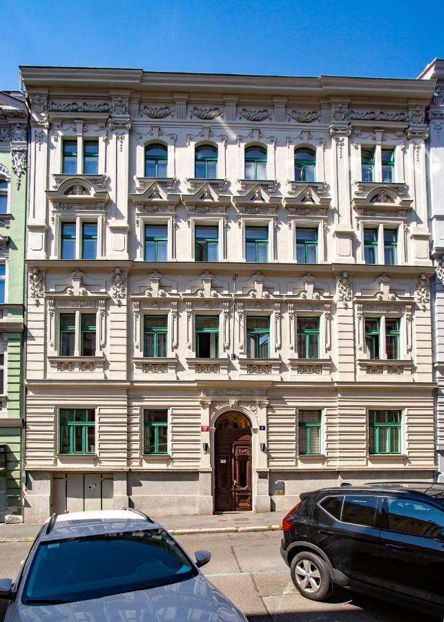 Апартаменти Bruno Прага Екстер'єр фото
